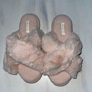 New "Halluci"  ladies‎ slippers Light Pink size 7-8 In Bag